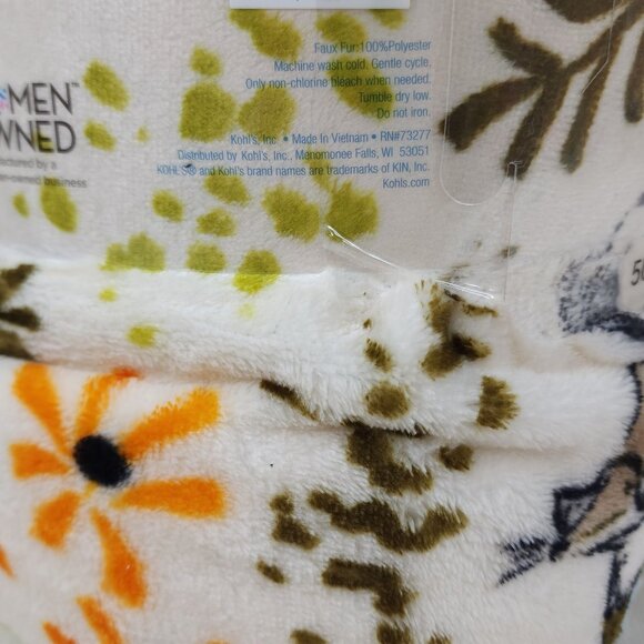 The Big One Oversized Plush Throw Blanket 5' x 6' Polyester Woodland Creatures - Picture 6 of 13